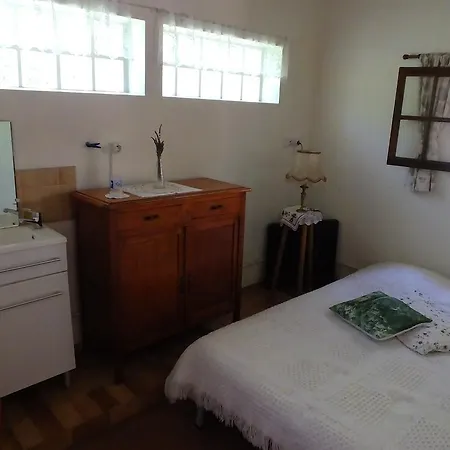 Au Bord Du Monde Bed & Breakfast *